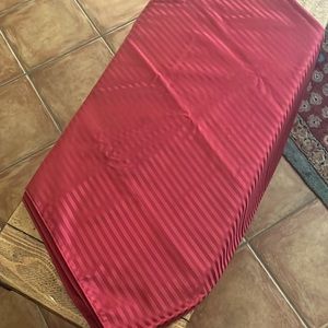 Burgundy damask tablecloth. Large size 102 X 60
